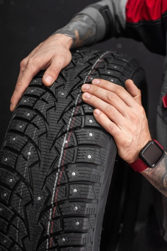 фото протектора и шины WINTERNOVA STUD I Шина ZMAX WINTERNOVA STUD I 195/65 R15 95T