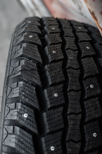 фото протектора и шины Ice Blazer WST2 LT Шина Sailun Ice Blazer WST2 LT 275/65 R18 116S