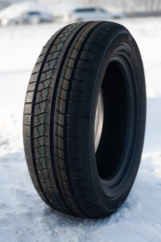 фото протектора и шины ICEPIONEER 868 Шина ZMAX ICEPIONEER 868 195/60 R15 88H